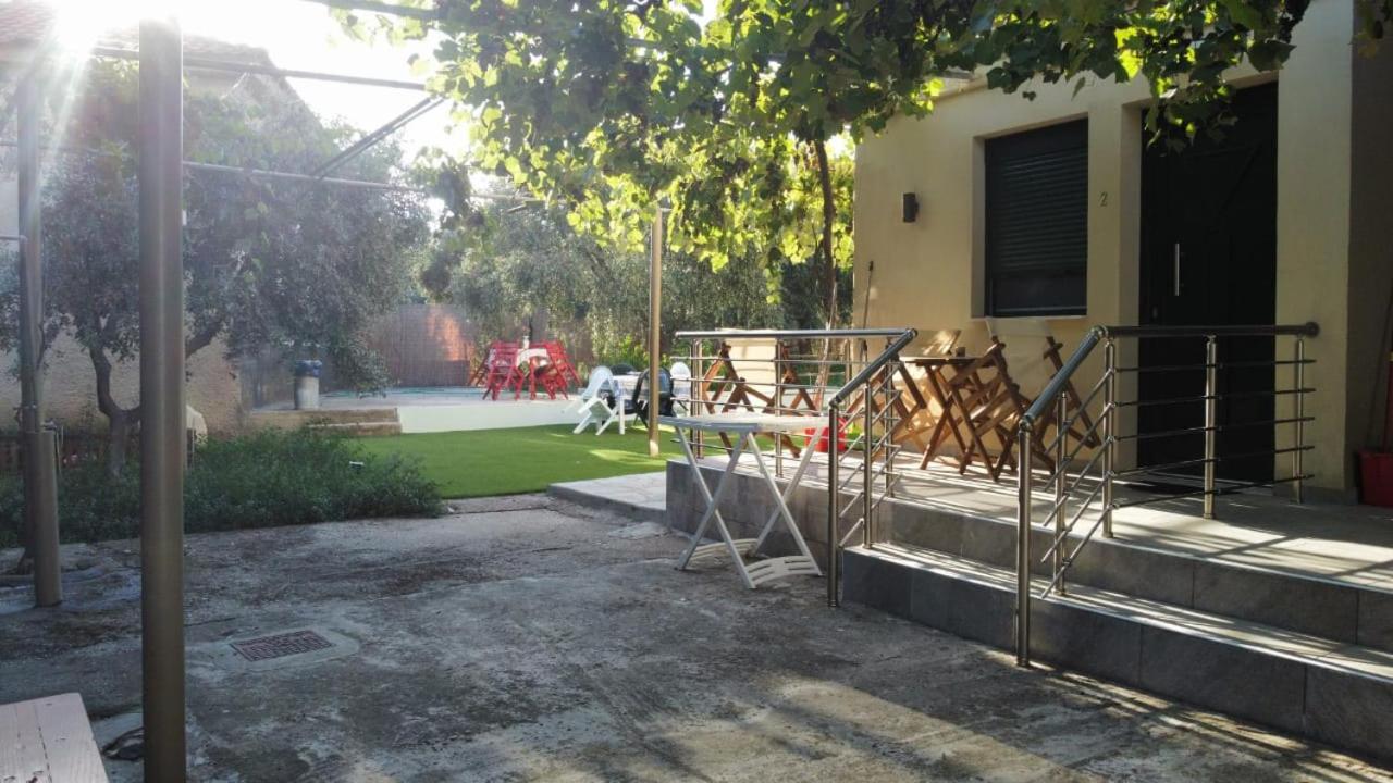 Studios Garden Potos Buitenkant foto