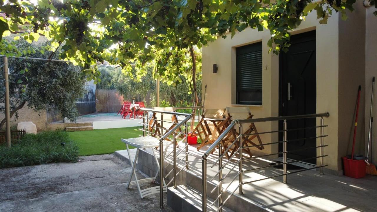 Studios Garden Potos Buitenkant foto